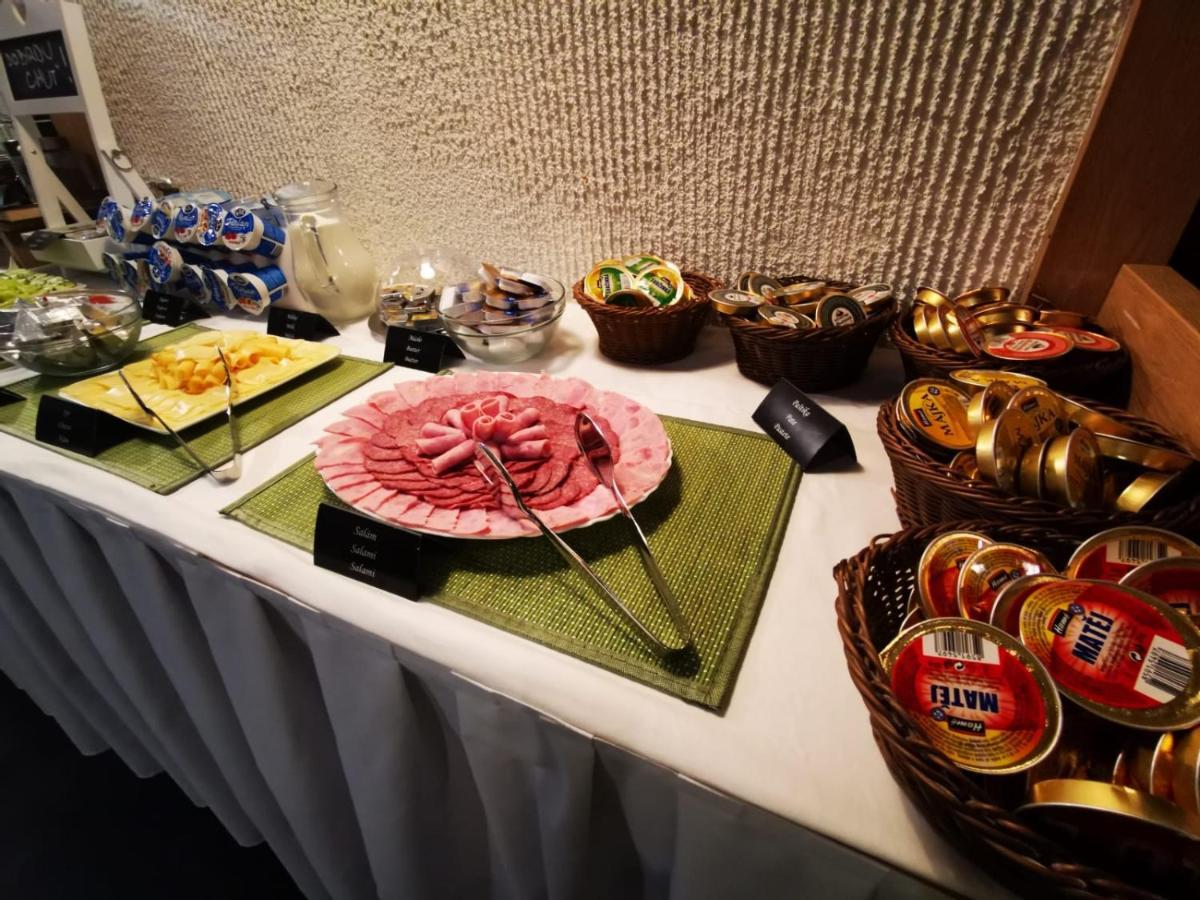 Hotel U Cisare Iii. Mělník Kültér fotó
