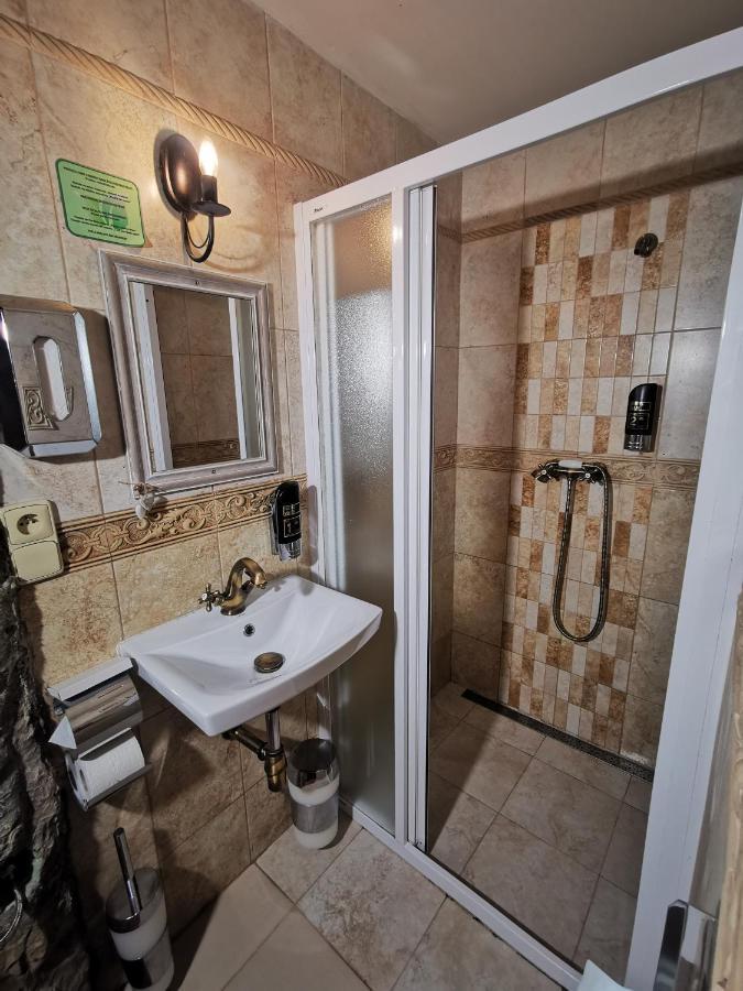 Hotel U Cisare Iii. Mělník Kültér fotó
