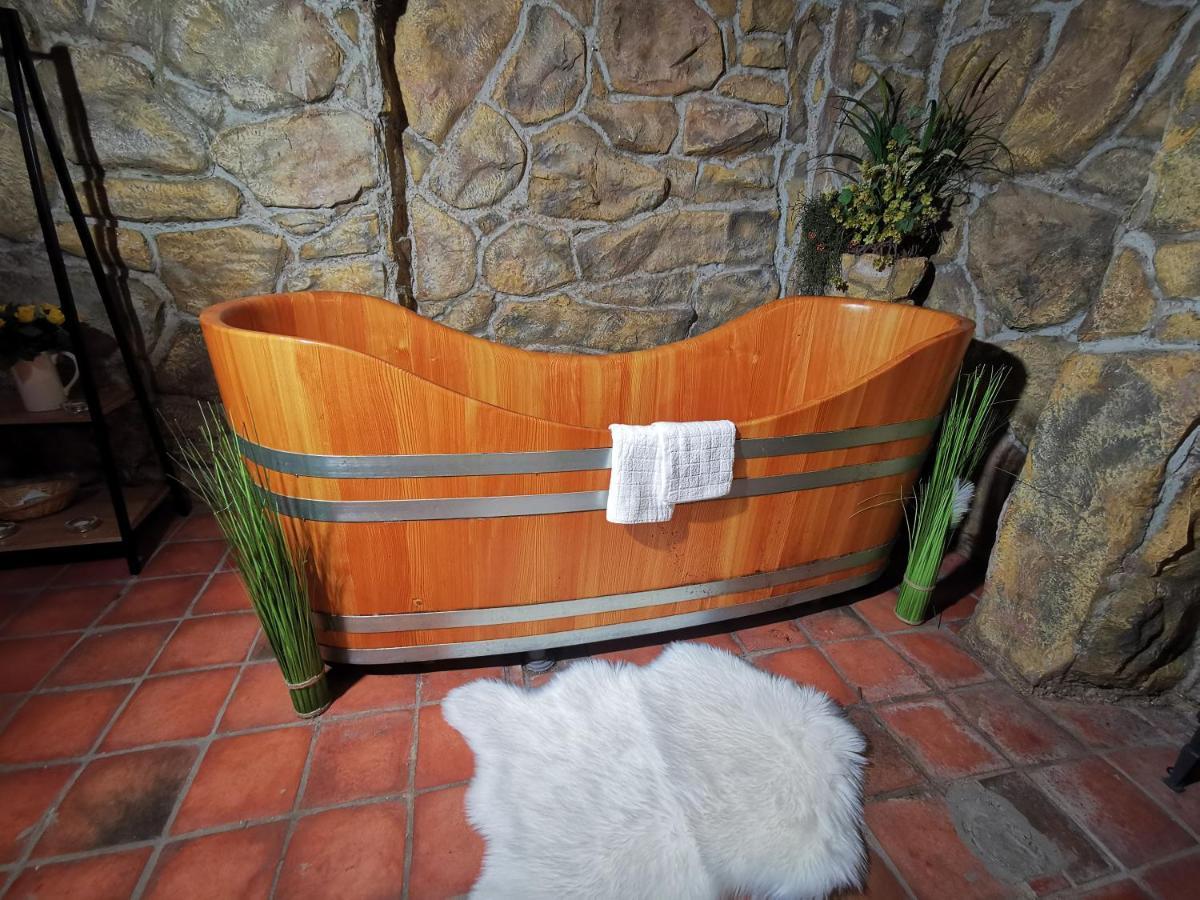 Hotel U Cisare Iii. Mělník Kültér fotó