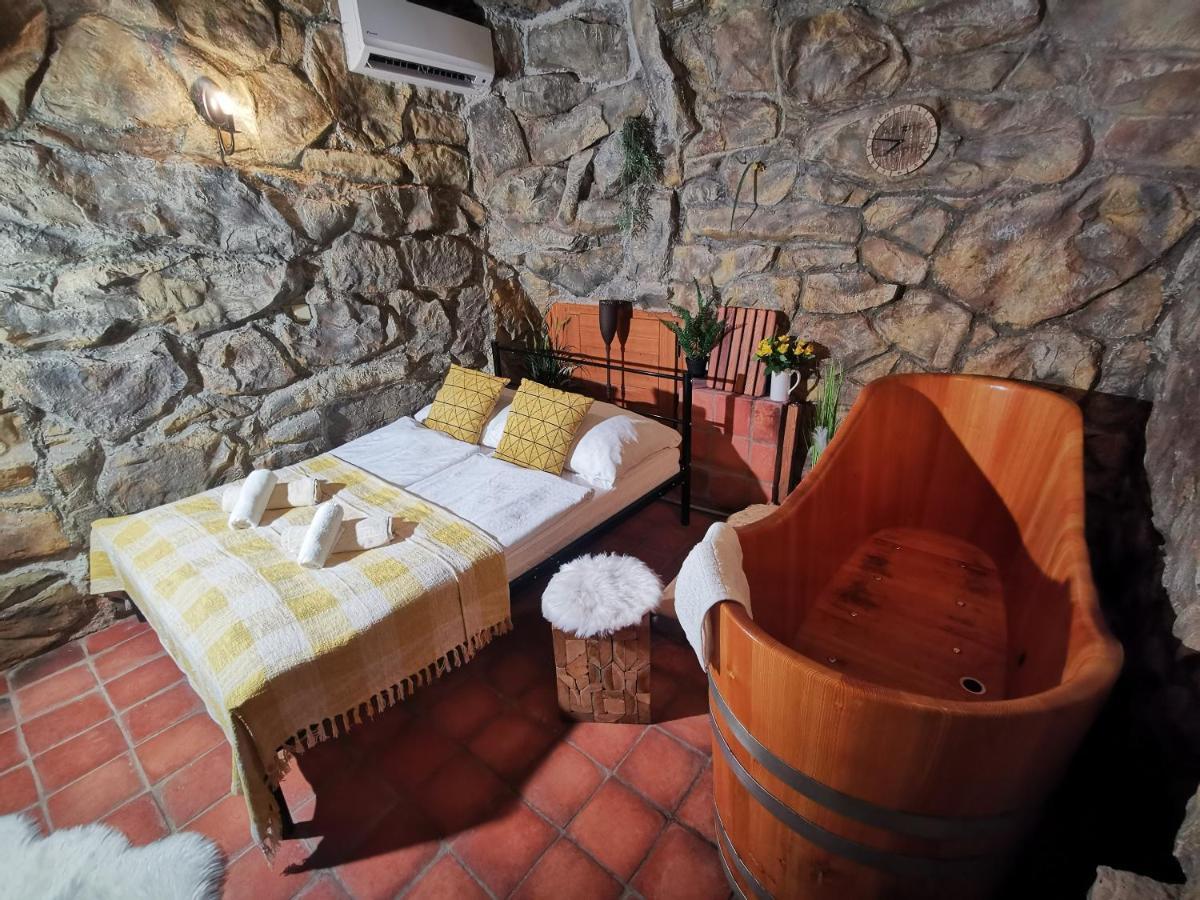 Hotel U Cisare Iii. Mělník Kültér fotó