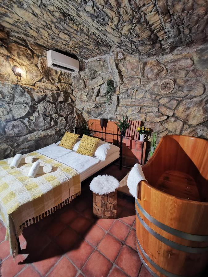 Hotel U Cisare Iii. Mělník Kültér fotó