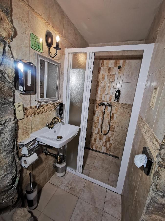 Hotel U Cisare Iii. Mělník Kültér fotó